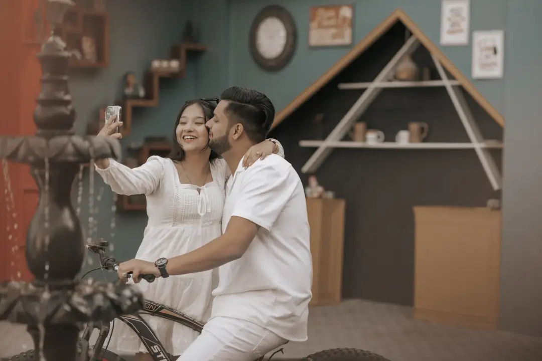 Akshit &amp; Roma photo 18